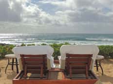 Oceanfront 2-Seat Daybed
