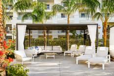 Splash Pool Grand Cabana