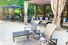 Sun & Spa Cabana