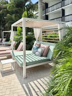 Escape Daybed Pass for Two