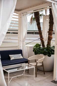 Lounge Cabana
