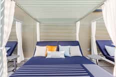 Mini Cabana with Daybed