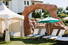 Premium Island Cabana
