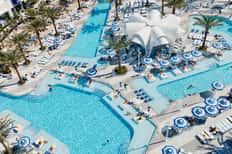 Oasis Pool Day Pass