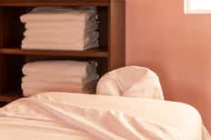 60-Minute Deep Tissue Massage + Day Pass