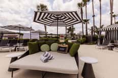 Poolside Daybed