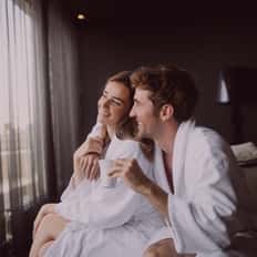 50-minute Relaxation Couples Massage + Spa Pass