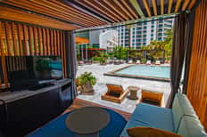 Solara Pool Linear Cabana 