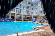 Tides Poolside Cabana