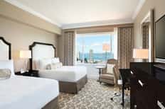 Day Room – Signature Bay View