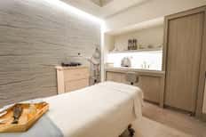 50-Minute Executive Massage + Pool Access