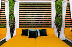 Bayside Daybed for up to 6 people