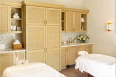 60-Minute Classic European Facial + Spa Pass