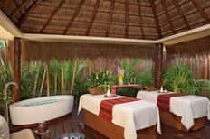 75-Minute Treatment + All-Inclusive Day Pass