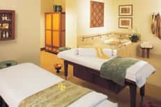 Couples Mandara Lomilomi Massage + Adult Pool Access