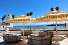 Daybed + Spa & Pool Pass