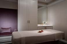 50-Minute Relaxation Massage + Spa Pass
