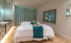 80-Minute Lavender Relief CBD Body treatment + Pool Access