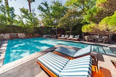 Poolside Grooves