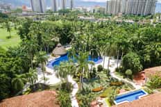 50-Minute Relaxing Massage + Hydrotherapy