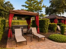 Cabana Privada Premium en la Piscina de North Village