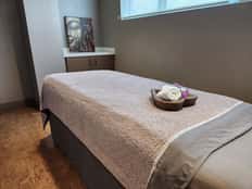 60-Minute Gemstone Facial