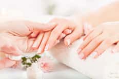 Especial de septiembre: Mani-Pedi Lavender Renewal de 80 minutos + Acceso al Spa y a la Piscina