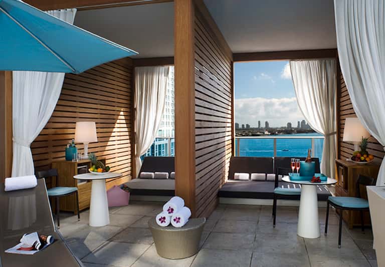 Deluxe Cabana