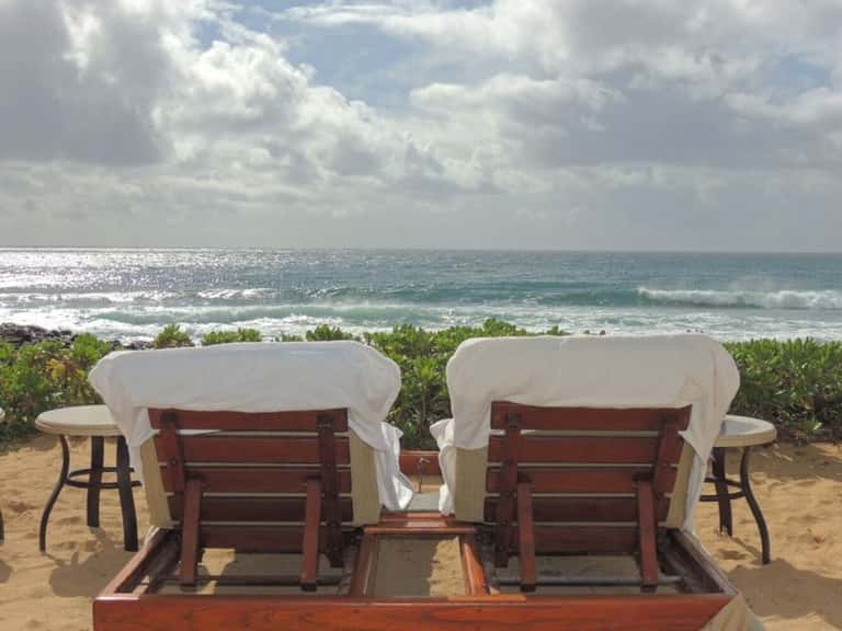 Oceanfront 2-Seat Daybed