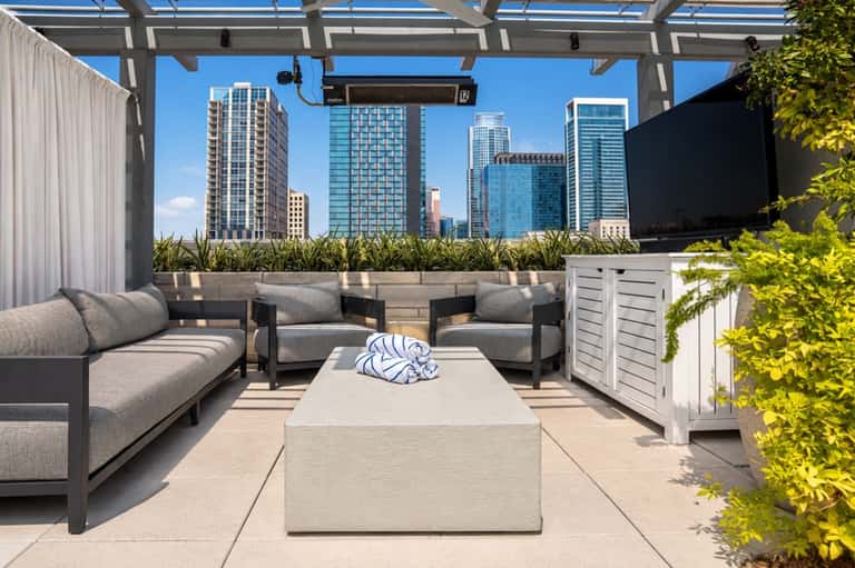 Deluxe West Cabana