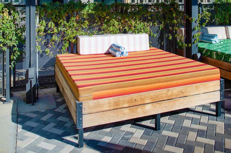 Daybed for 2