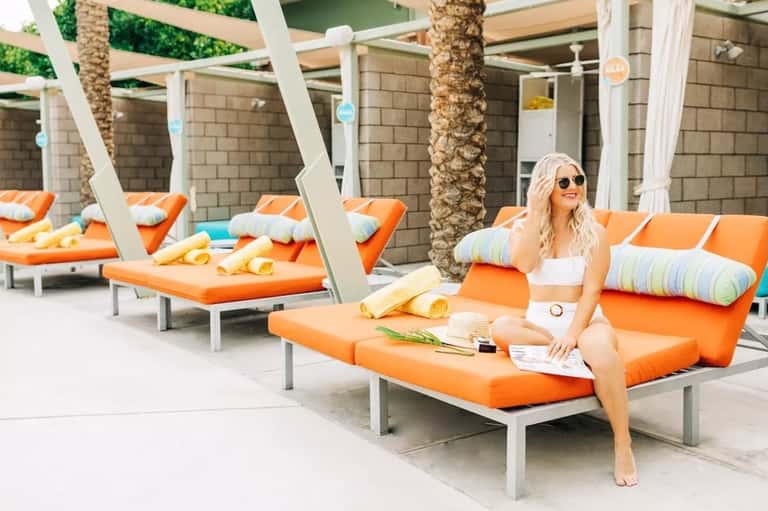 Deluxe Cabana