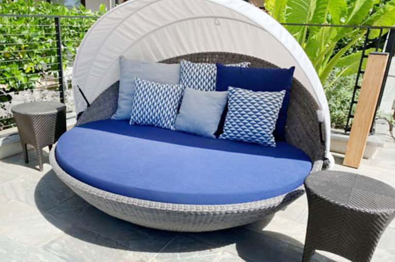 Poolside Lounger