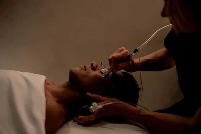 60-Minute Face Couture Facial + Spa Pass
