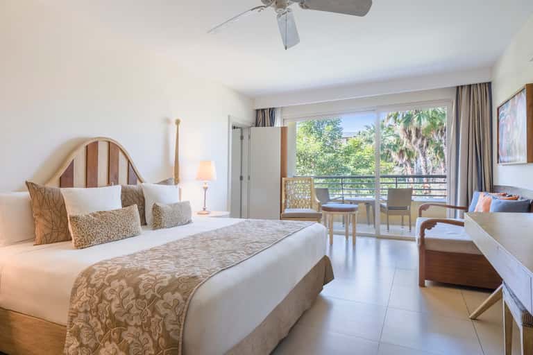 All-Inclusive Day Room