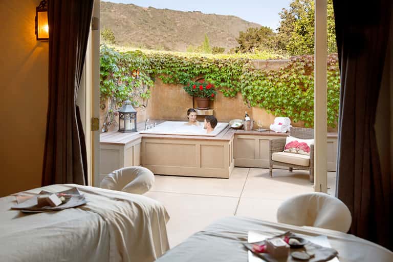 80-Minute Spa Treatment + Day Pass