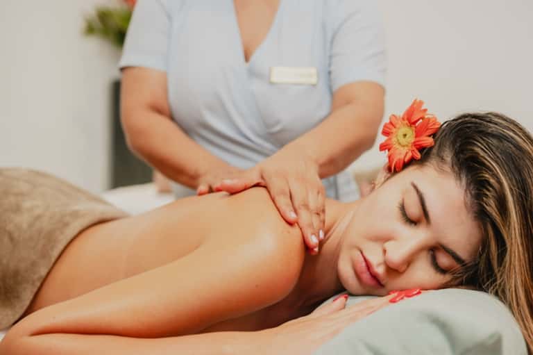 50-Minute Massage + All-Inclusive Day Pass