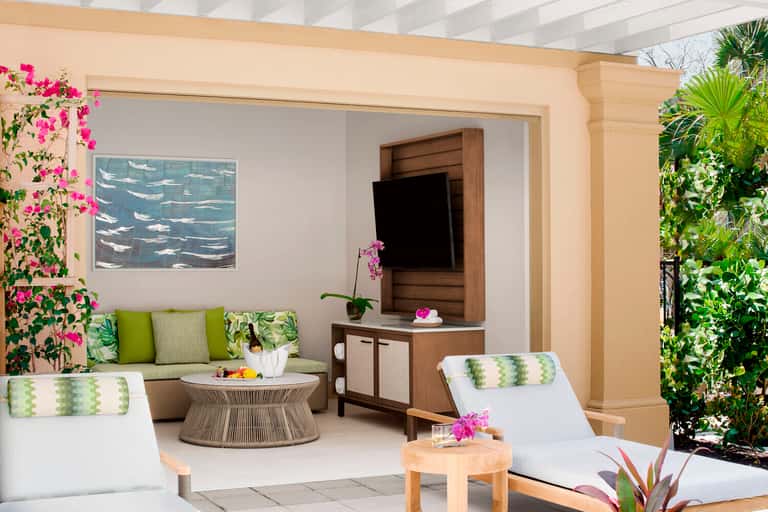 Family Pool Bungalow