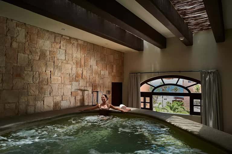 Spa Day Package with Deep Tissue Massage + Day Pass