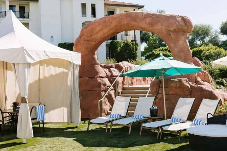 Premium Island Cabana