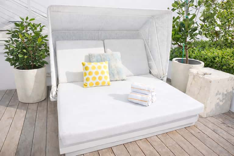 Pool Daybed with Cabana 