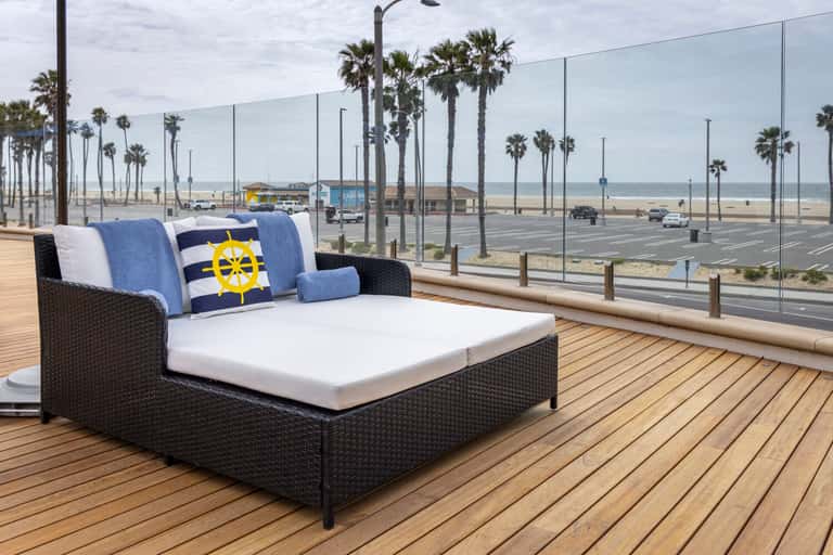 Oceanfront Daybed