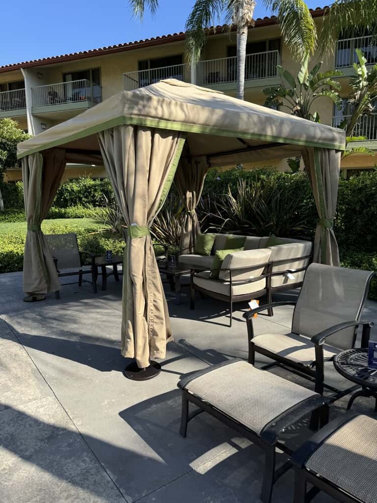 Premium Cabana