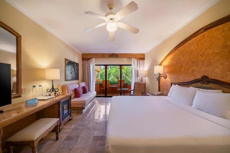 All-Inclusive Day Room