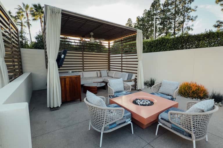 Premier Fireside Cabana