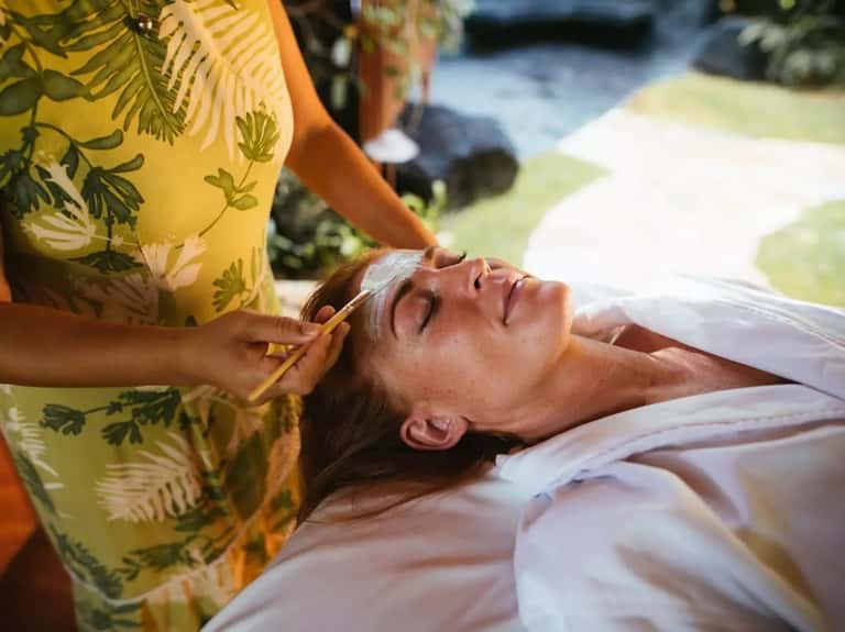 60-Minute Organic Facial + Spa Pass 