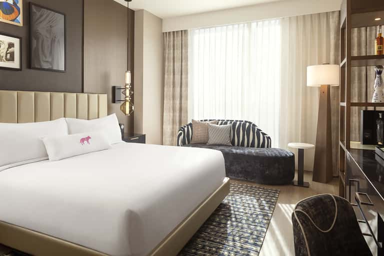 Caesars Day Room