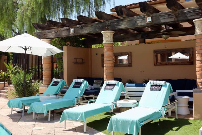 Deluxe Cabana
