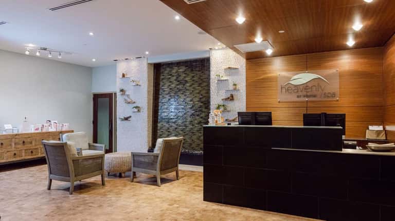 50-Minute Heavenly Signature Facial + Spa Pass