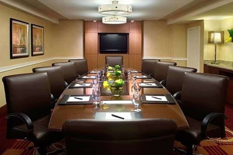 Premium Meeting Room
